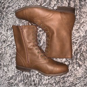 Combat boots (Brown)